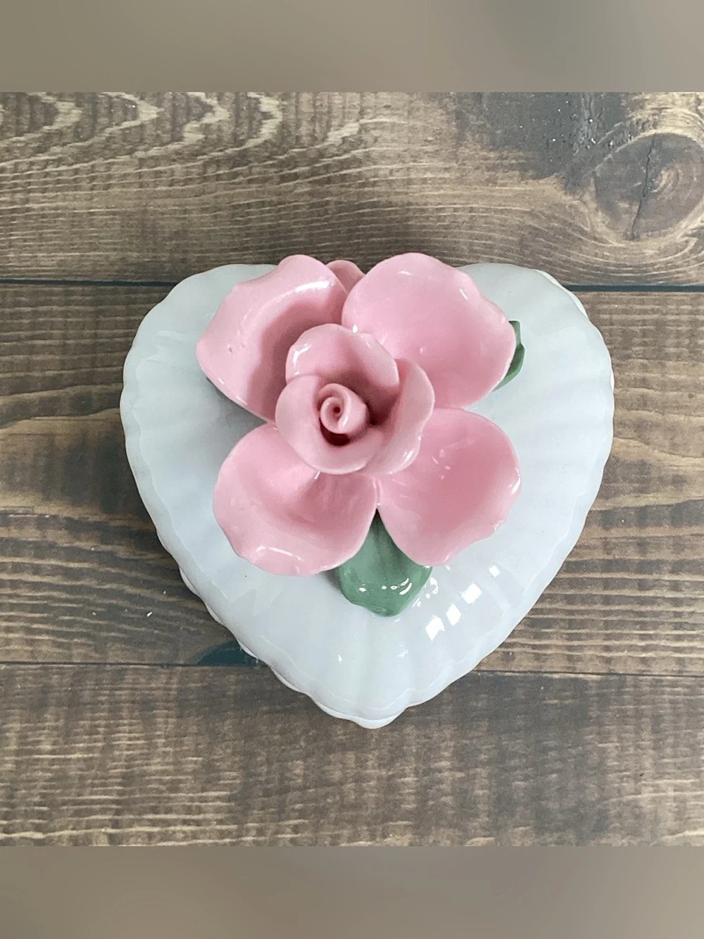 Ceramic Porcelain Heart Shaped Trinket Box With Rose Flower 3.25